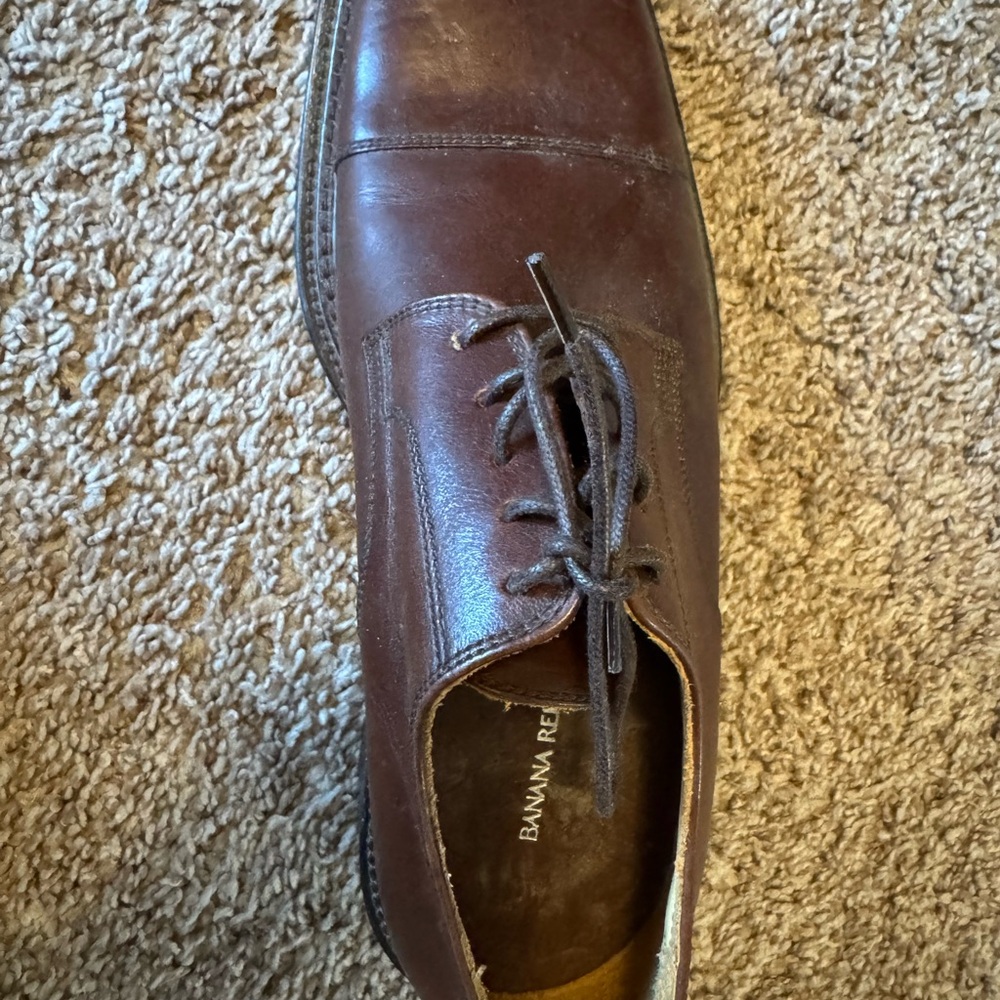 Banana Republic Men's Dark Brown Oxfords size 8